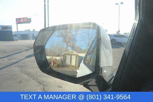 used 2021 GMC Yukon car, priced at $45,590