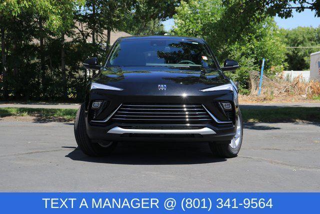 new 2025 Buick Envista car, priced at $25,560