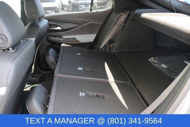 new 2025 Buick Envista car, priced at $25,695