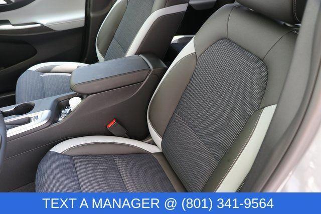new 2025 Buick Envista car, priced at $25,695