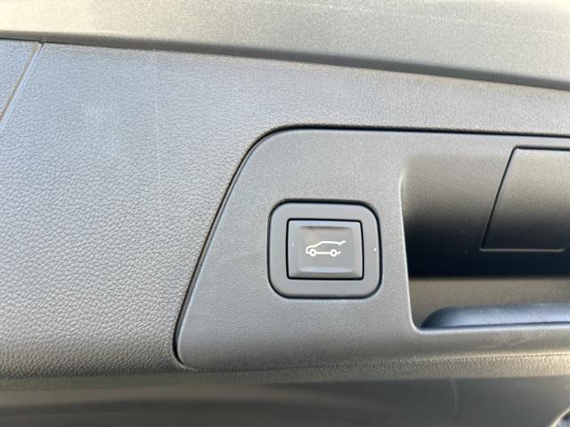 new 2025 Buick Envision car, priced at $33,586