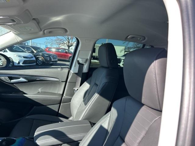 new 2025 Buick Envision car, priced at $33,586
