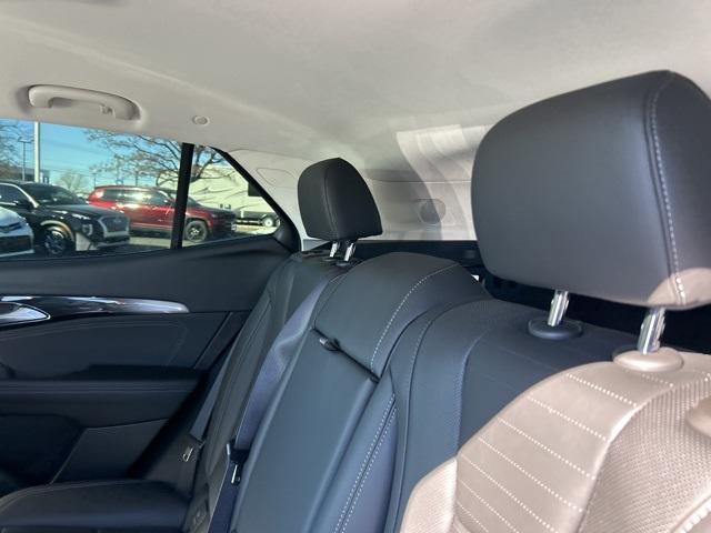 new 2025 Buick Envision car, priced at $33,586