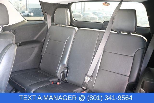 used 2021 Chevrolet Traverse car, priced at $25,390