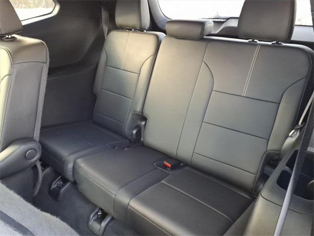 used 2024 GMC Acadia car, priced at $39,070