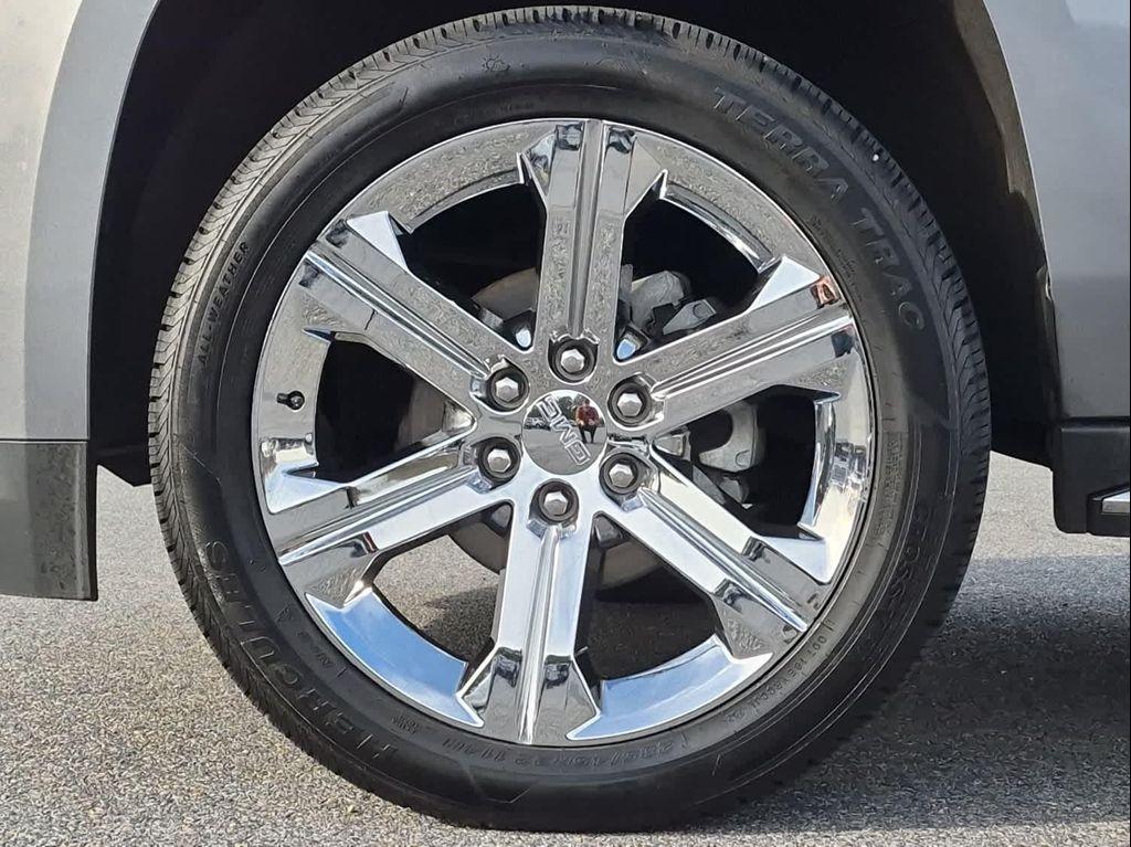 used 2018 GMC Yukon XL car, priced at $30,998