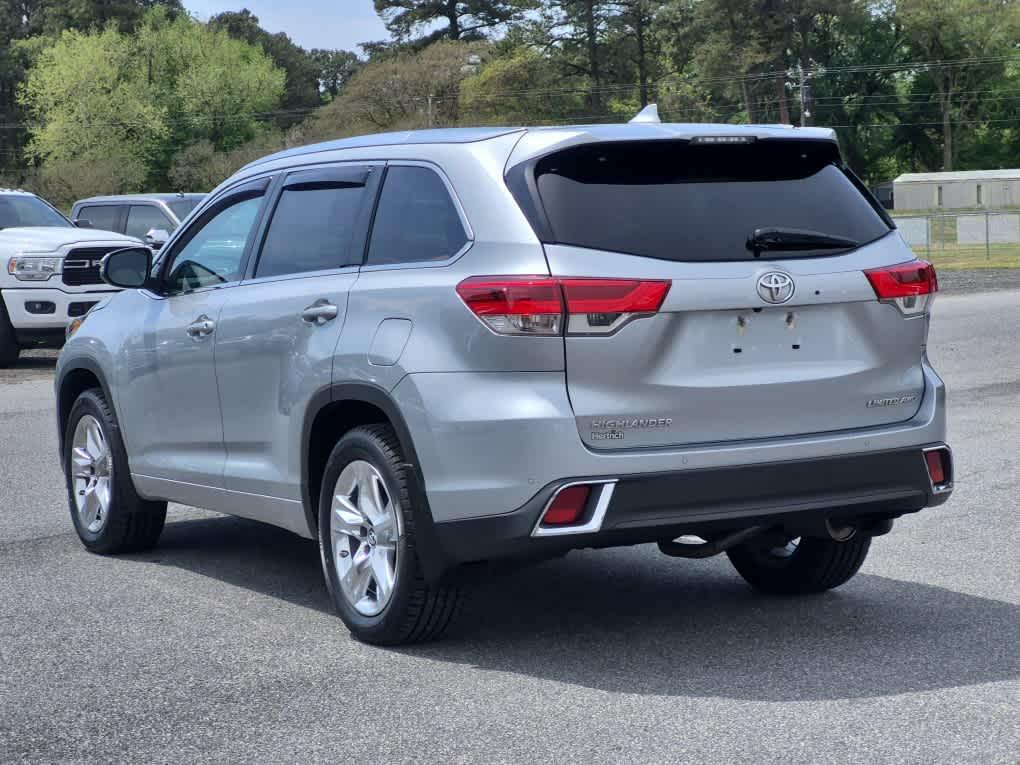 used 2019 Toyota Highlander car, priced at $29,487