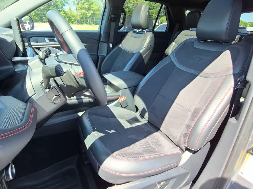 used 2025 Ford Explorer car, priced at $51,487