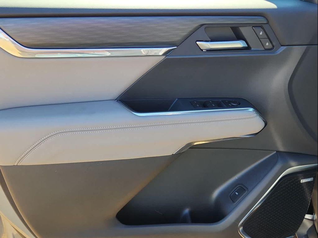 new 2026 GMC Acadia car, priced at $46,975