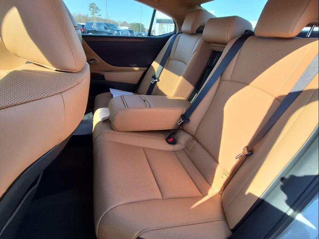 used 2025 Lexus ES 350 car, priced at $41,888