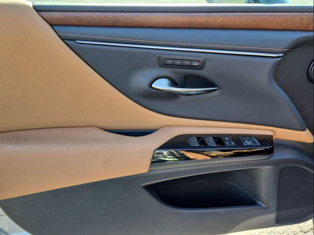 used 2025 Lexus ES 350 car, priced at $41,888