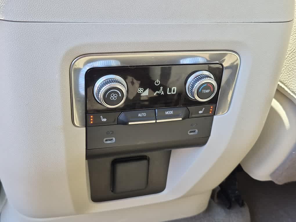 used 2022 GMC Yukon XL car, priced at $54,797