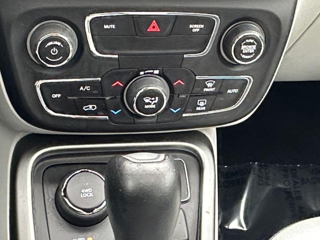 used 2020 Jeep Compass car, priced at $15,000