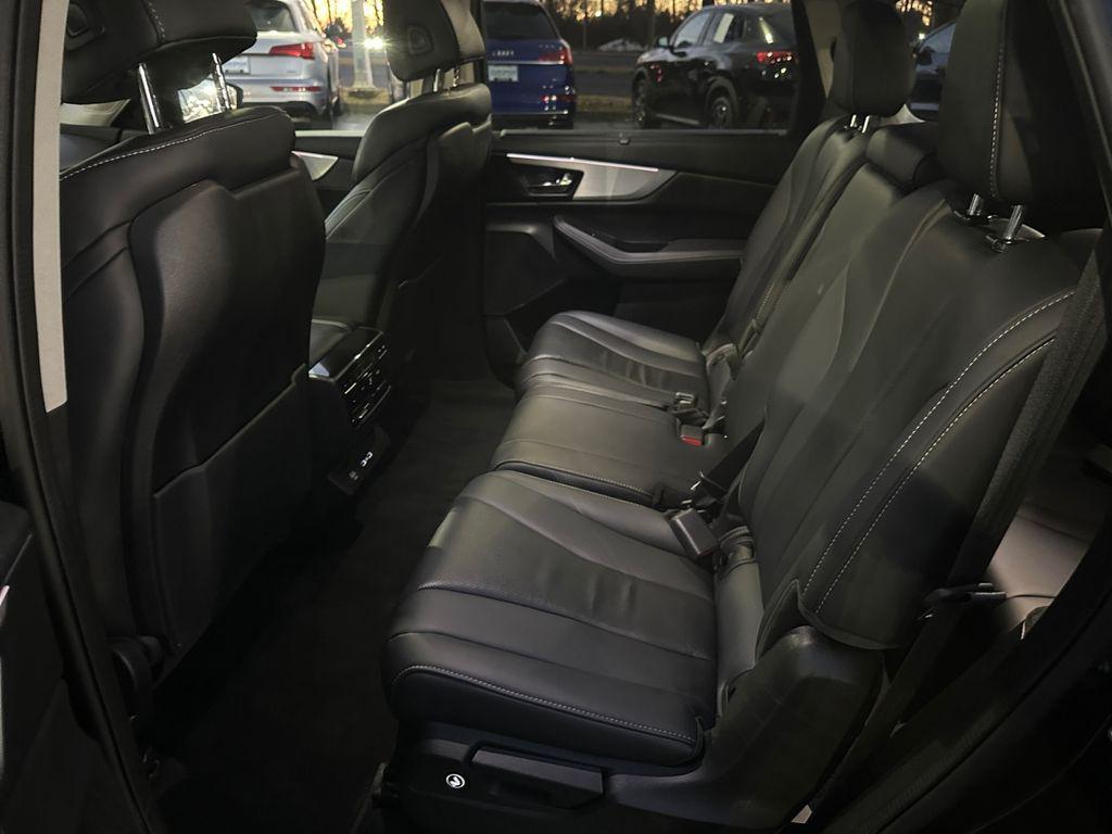 used 2023 Acura MDX car, priced at $41,000