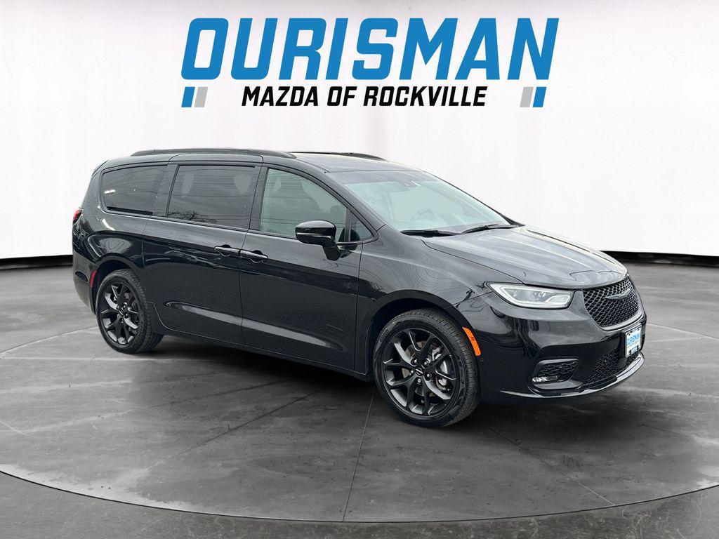 used 2021 Chrysler Pacifica car, priced at $24,000