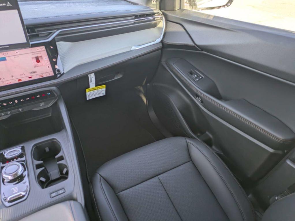 new 2026 Jeep Cherokee car, priced at $39,093