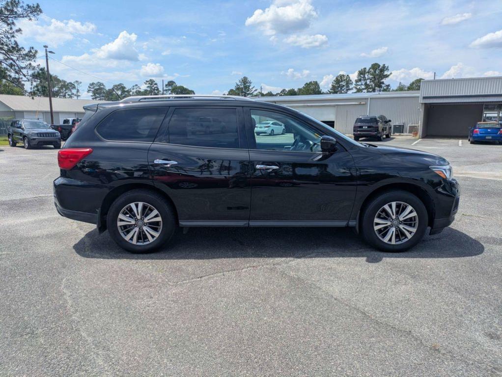 used 2018 Nissan Pathfinder car, priced at $12,594