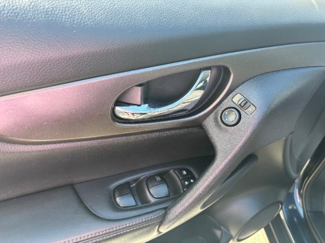 used 2014 Nissan Rogue car, priced at $9,997