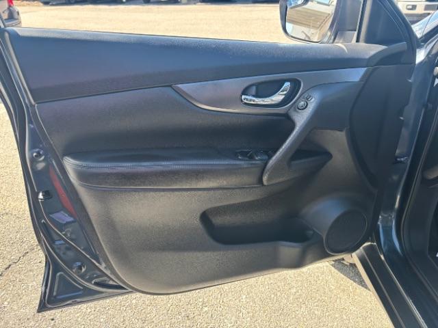 used 2014 Nissan Rogue car, priced at $9,997