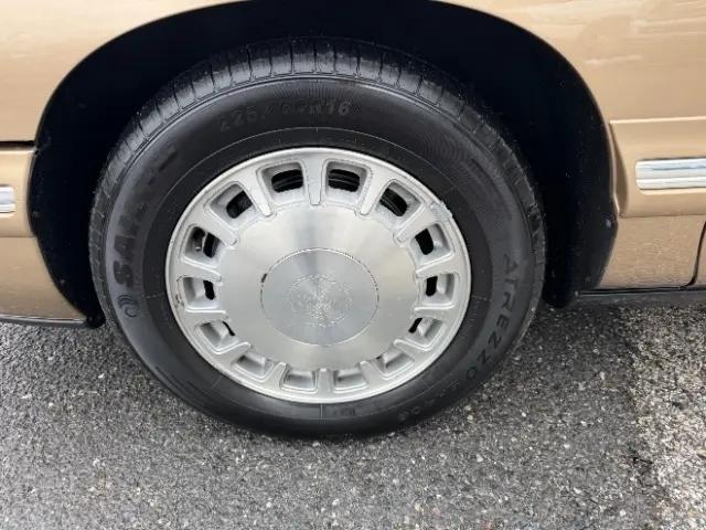 used 1998 Cadillac DeVille car, priced at $7,376