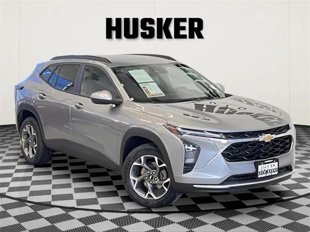 used 2025 Chevrolet Trax car, priced at $20,498