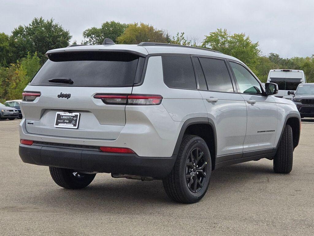 new 2025 Jeep Grand Cherokee L car, priced at $40,000