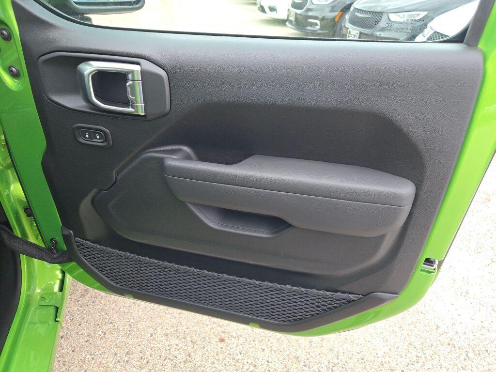 new 2026 Jeep Wrangler car, priced at $49,999