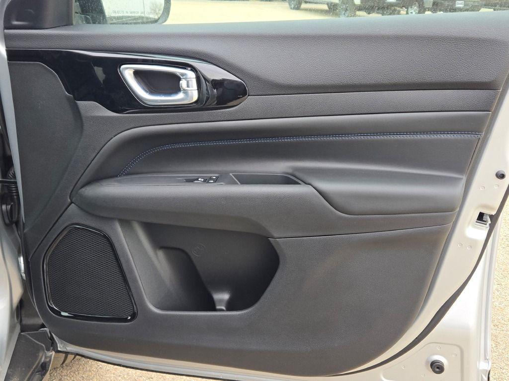 new 2026 Jeep Compass car, priced at $28,999