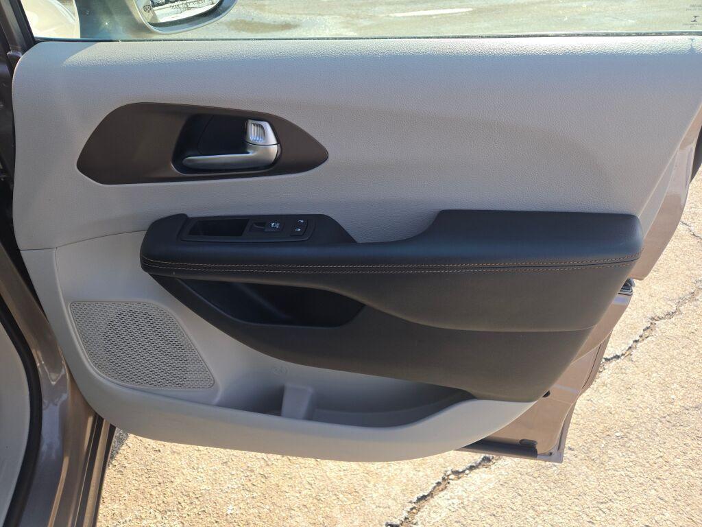 used 2017 Chrysler Pacifica car, priced at $13,482