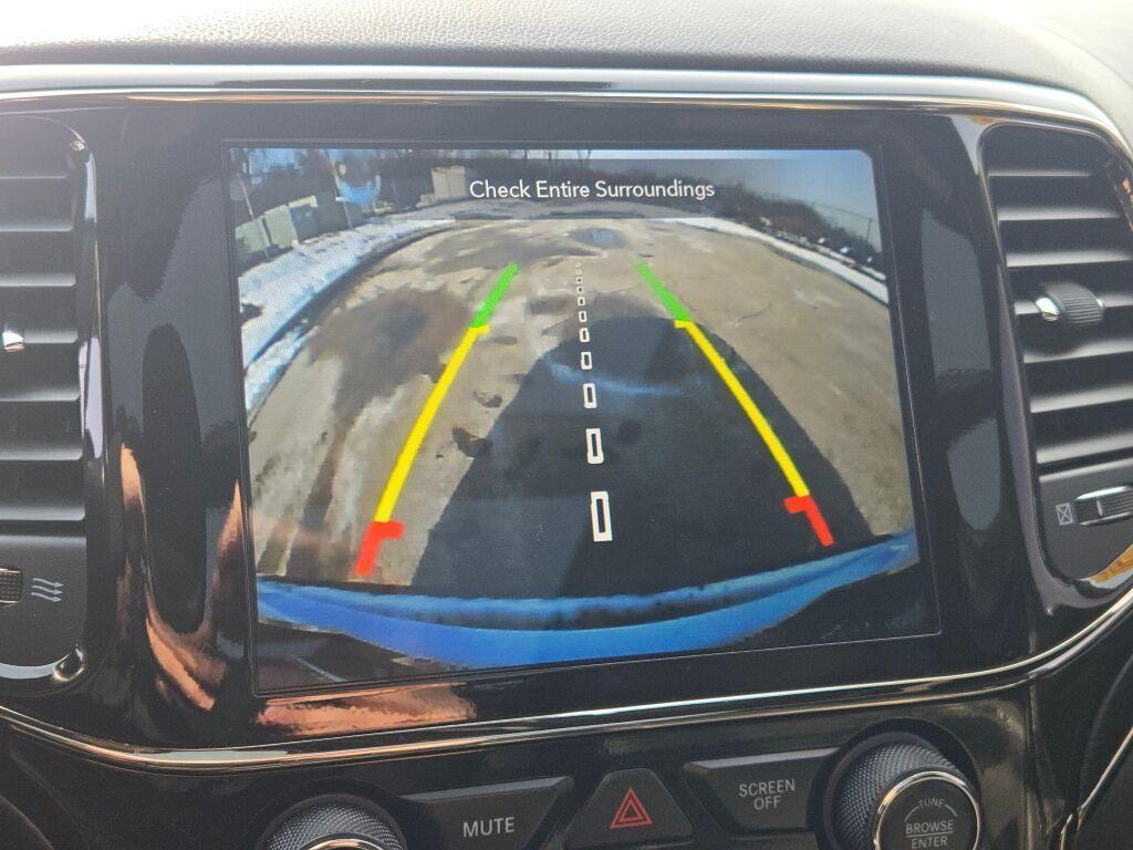 used 2021 Jeep Grand Cherokee car, priced at $28,594