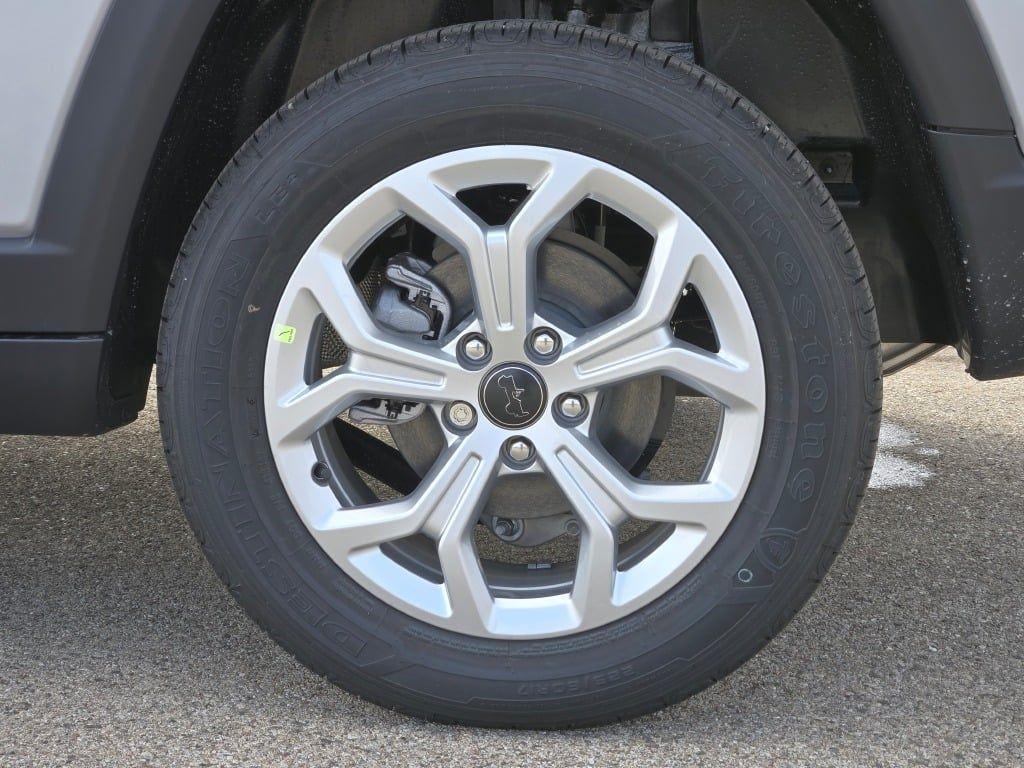 new 2025 Jeep Compass car, priced at $25,999