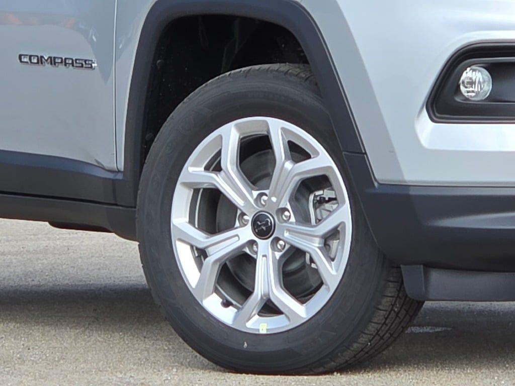 new 2025 Jeep Compass car, priced at $25,999