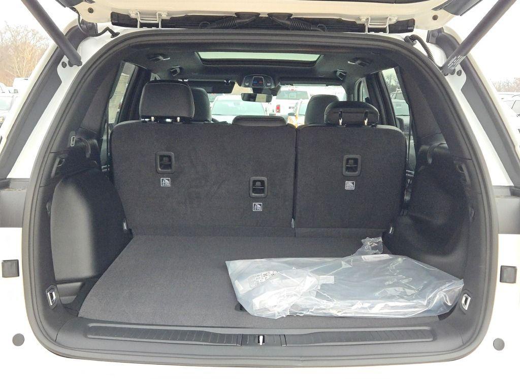 new 2025 Jeep Grand Cherokee car, priced at $51,545