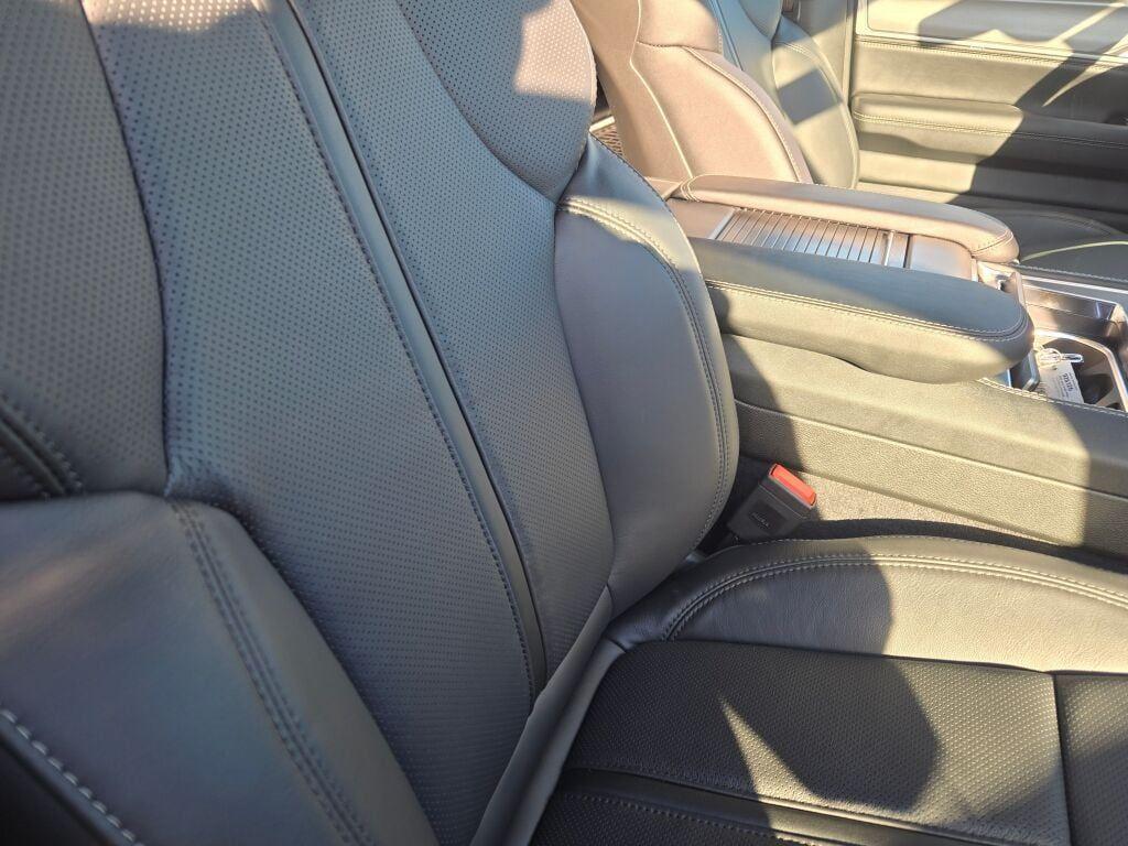 new 2026 Jeep Grand Wagoneer car, priced at $73,203