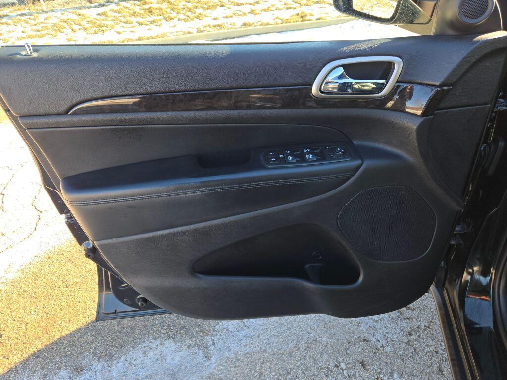 used 2013 Jeep Grand Cherokee car, priced at $5,894