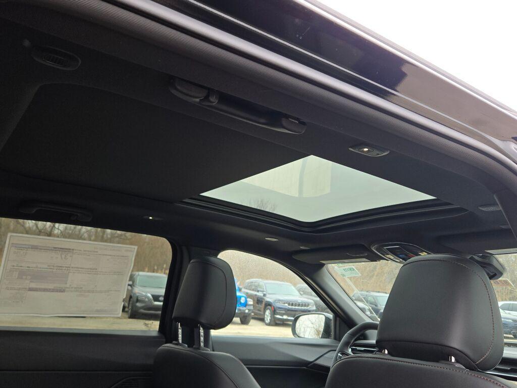 new 2026 Jeep Cherokee car, priced at $43,583