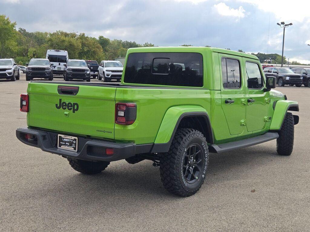 new 2025 Jeep Gladiator car, priced at $44,200