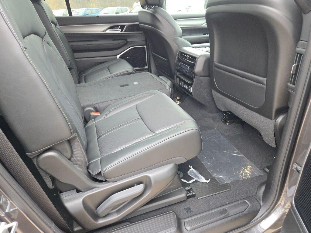 new 2026 Jeep Grand Wagoneer car, priced at $80,233