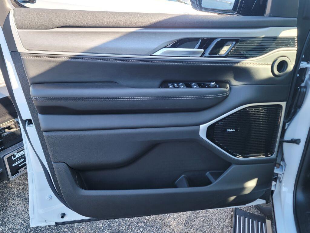 new 2026 Jeep Grand Wagoneer car, priced at $76,449
