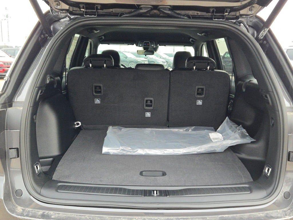 new 2025 Jeep Grand Cherokee car, priced at $43,245