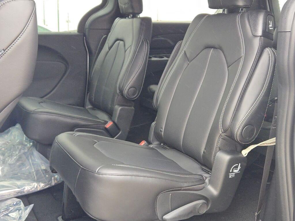 new 2026 Chrysler Pacifica car, priced at $46,060