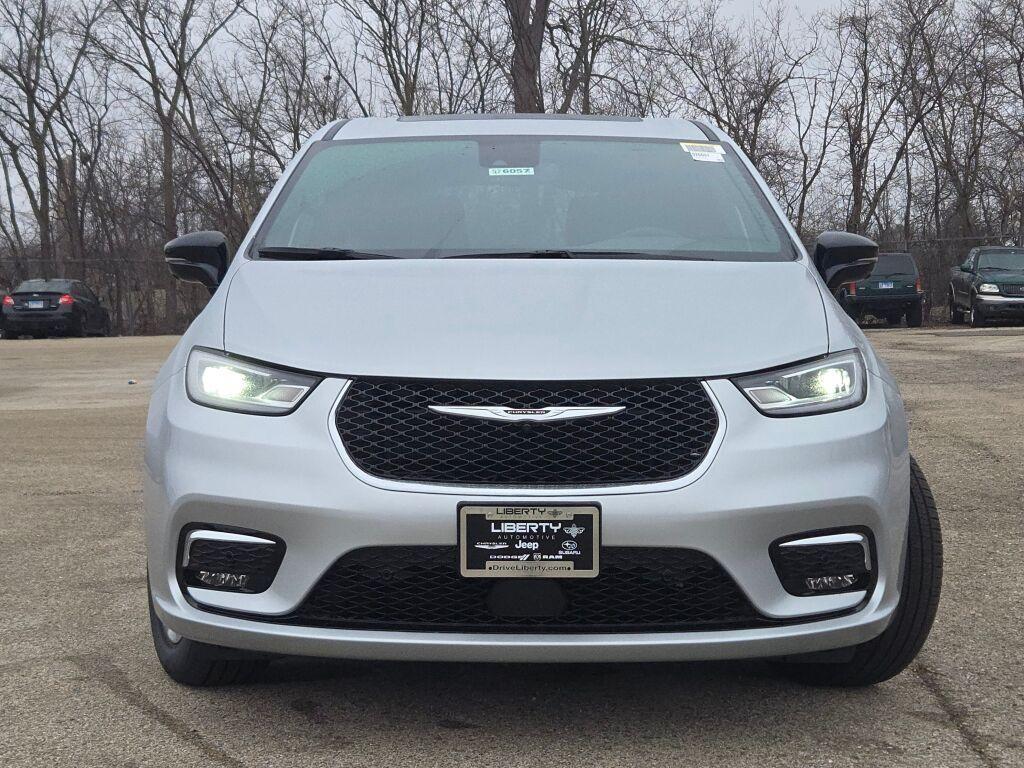 new 2026 Chrysler Pacifica car, priced at $46,060