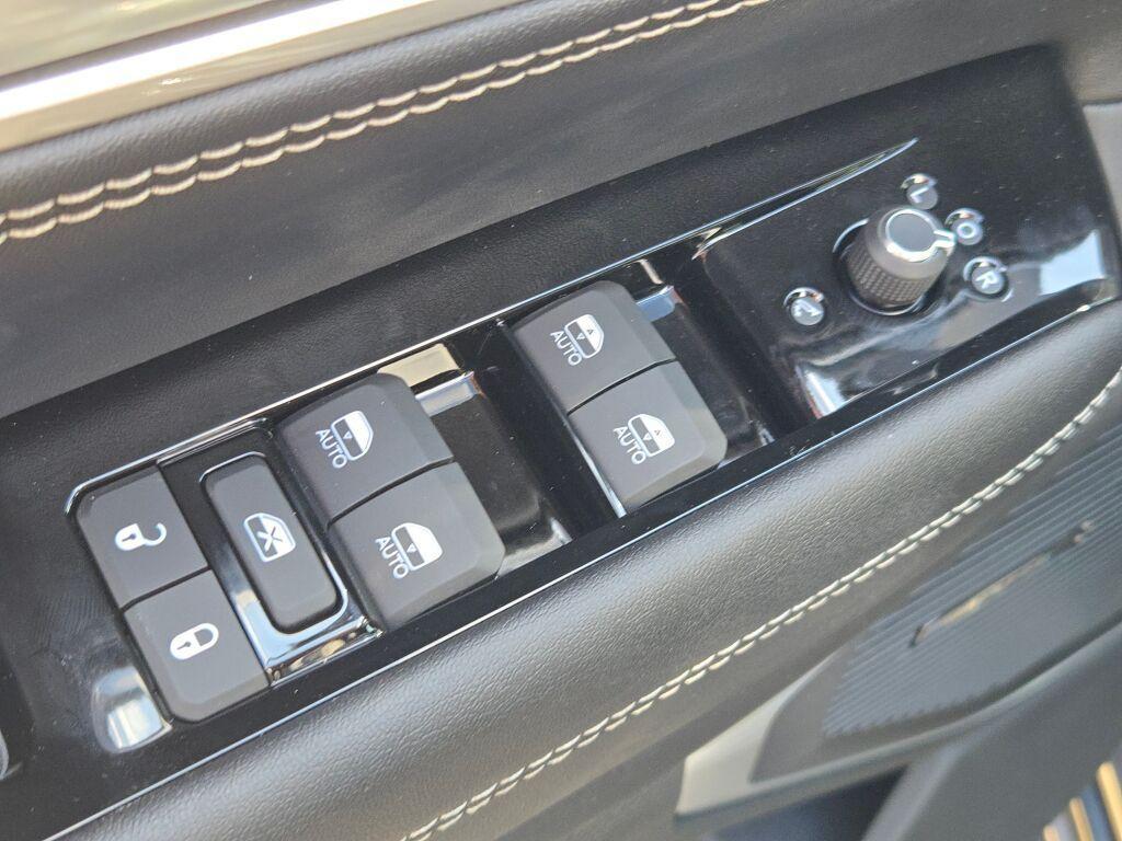 new 2026 Jeep Grand Wagoneer car, priced at $68,284