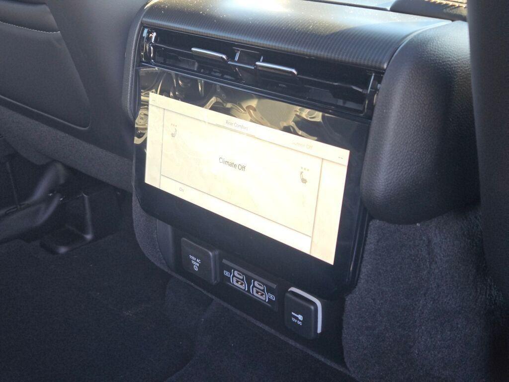 new 2026 Jeep Grand Wagoneer car, priced at $92,701