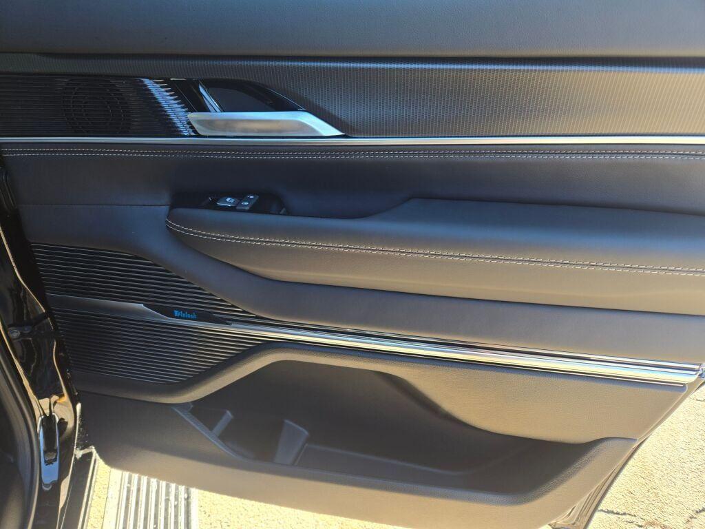 new 2026 Jeep Grand Wagoneer car, priced at $92,701