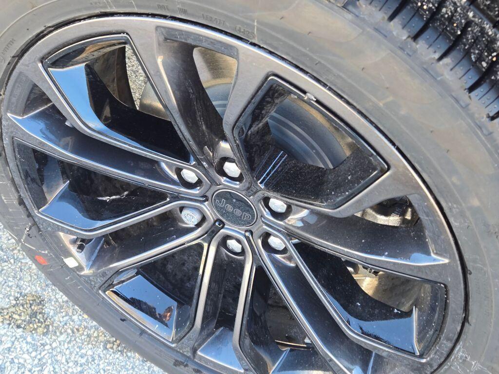 new 2026 Jeep Grand Wagoneer car, priced at $92,701