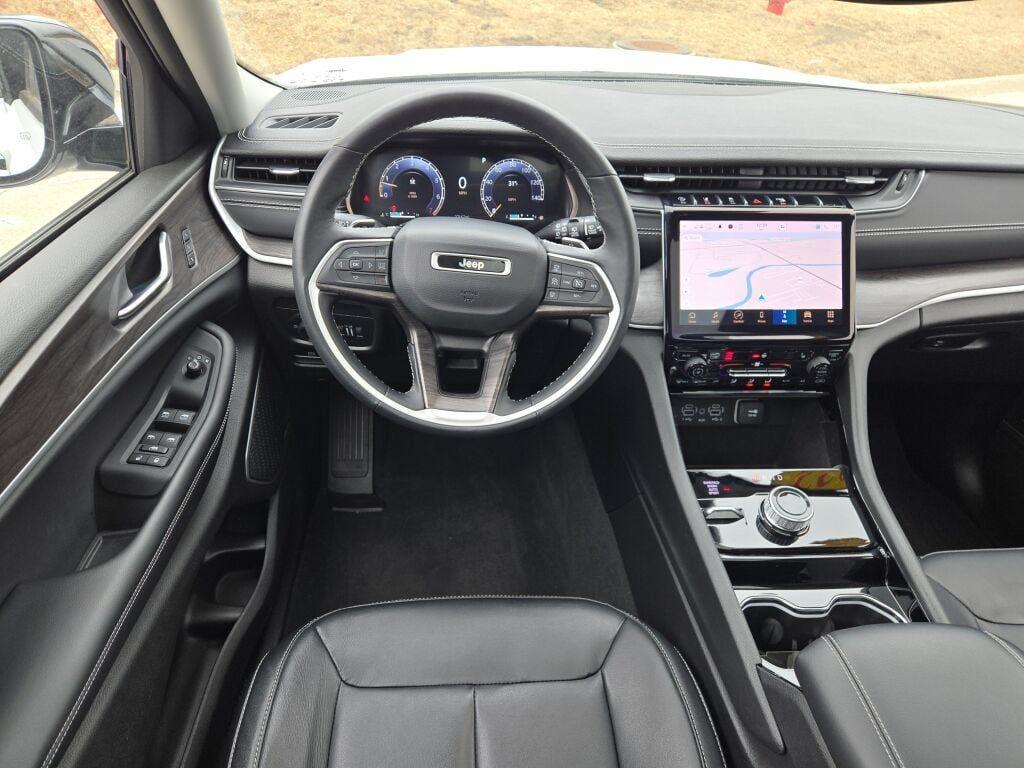 used 2022 Jeep Grand Cherokee car, priced at $31,467