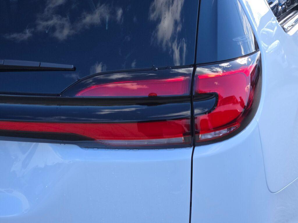 new 2026 Chrysler Pacifica car, priced at $40,392