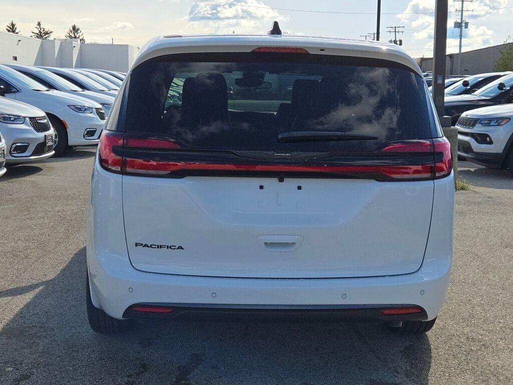 new 2026 Chrysler Pacifica car, priced at $40,392