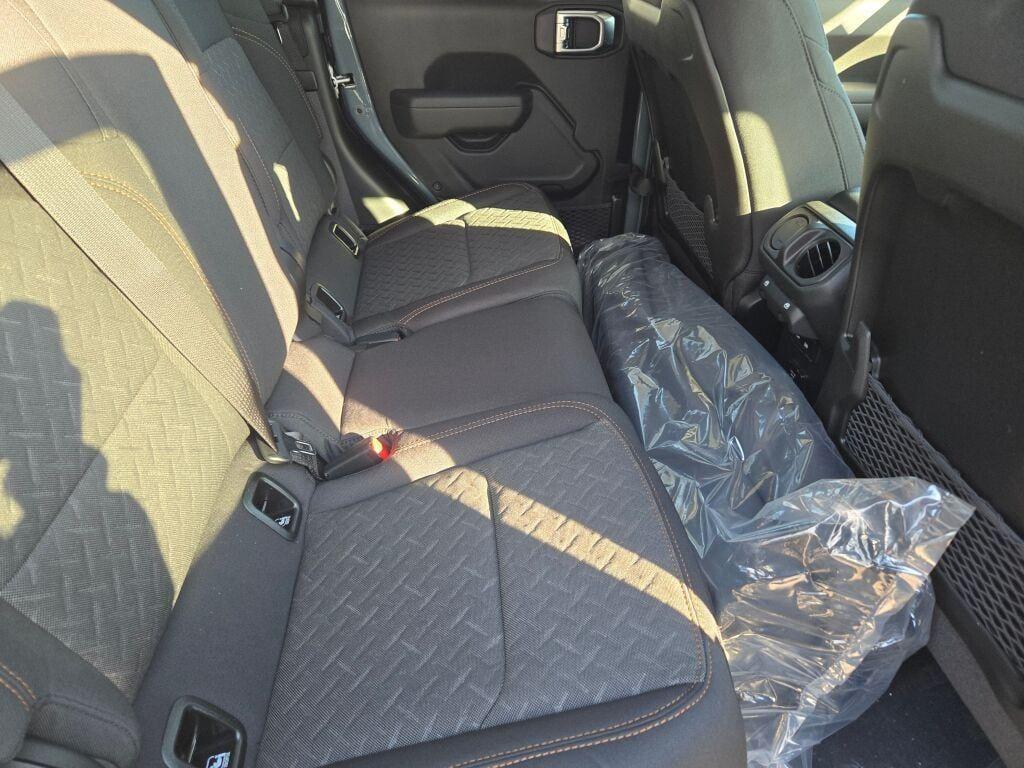 new 2026 Jeep Gladiator car, priced at $54,431